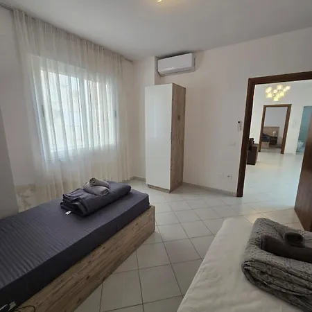 Swiss - 2 Bedrooms