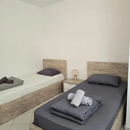 Swiss - 2 Bedrooms アパート *