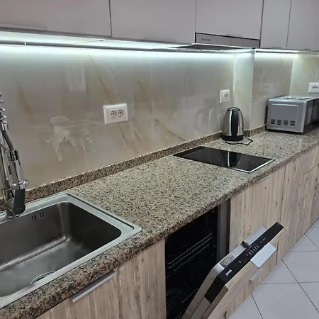 Swiss - 2 Bedrooms * ドゥラス