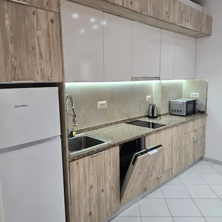Swiss - 2 Bedrooms * ドゥラス
