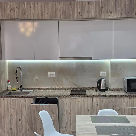 アパート Swiss - 2 Bedrooms ドゥラス